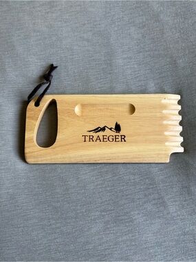 NEW Traeger BAC454 Wooden Grill Scraper